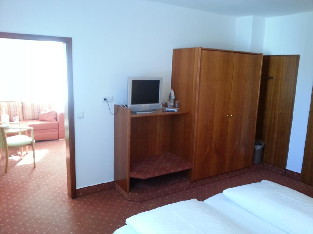 Hotel Seewirt Nonnenhorn Ruang foto