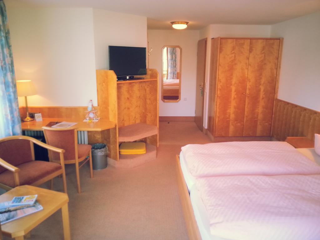 Hotel Seewirt Nonnenhorn Ruang foto
