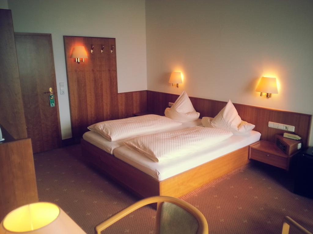 Hotel Seewirt Nonnenhorn Ruang foto