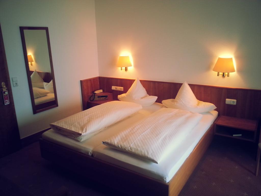 Hotel Seewirt Nonnenhorn Ruang foto