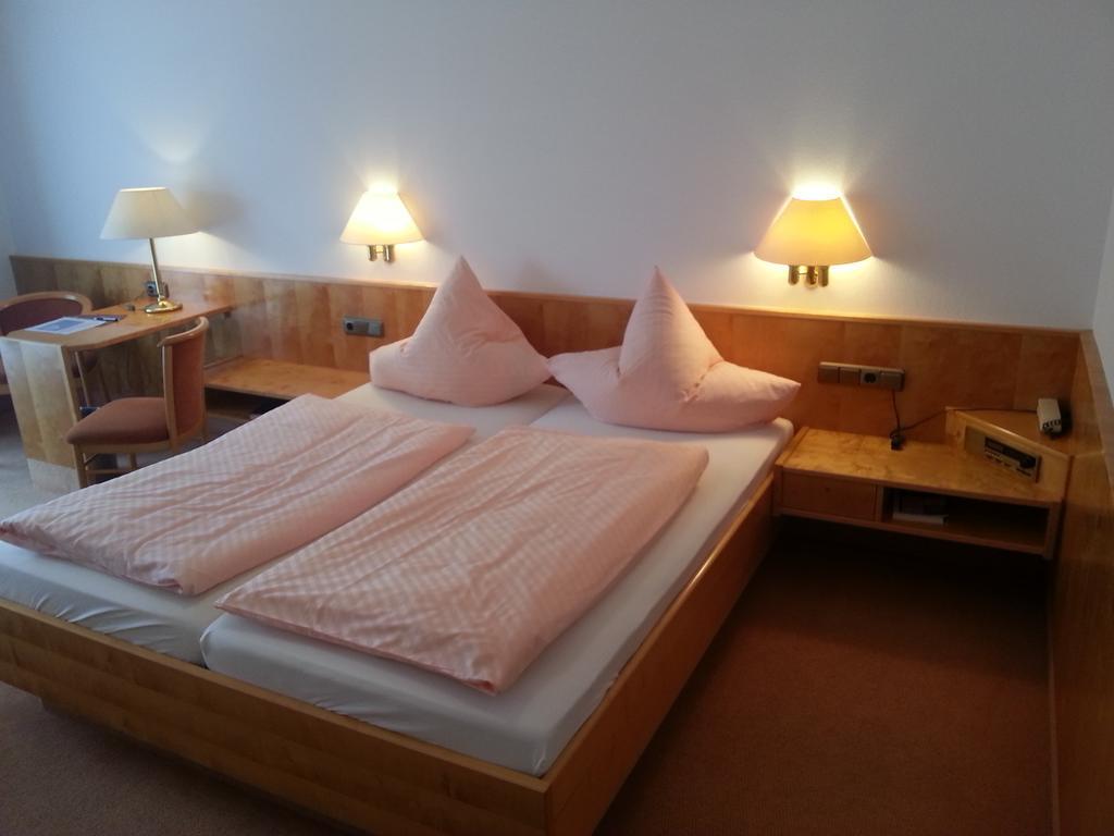 Hotel Seewirt Nonnenhorn Ruang foto