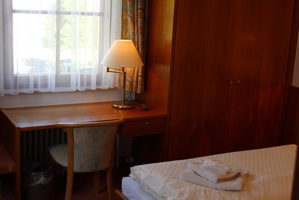 Hotel Seewirt Nonnenhorn Bagian luar foto